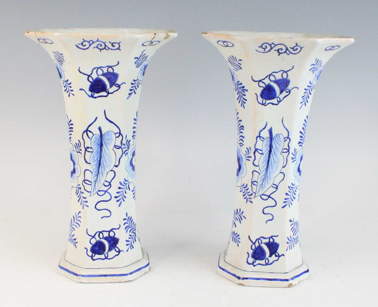 A pair of Delft blue and white trumpet vases, 19th century, each decorated with courting couples, - Image 6 of 8