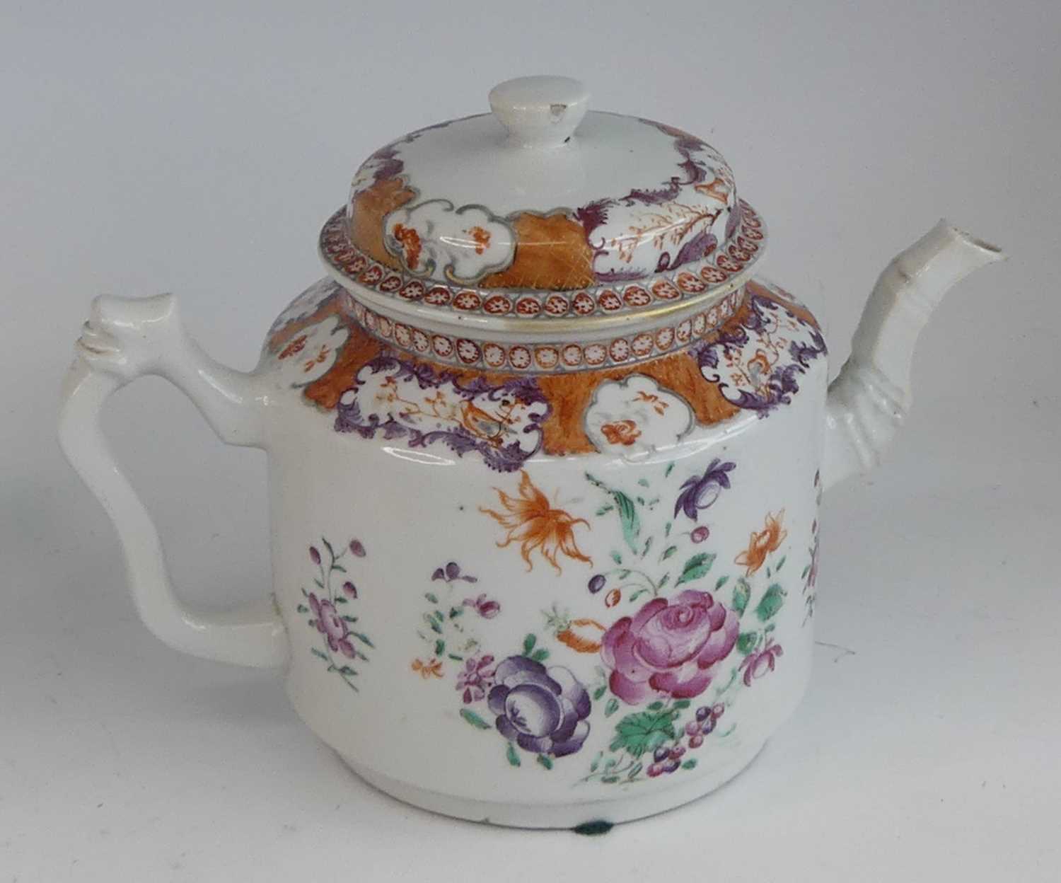 A collection of 18th century Chinese export porcelain, to include a blue and white teapot, of bullet - Image 3 of 24