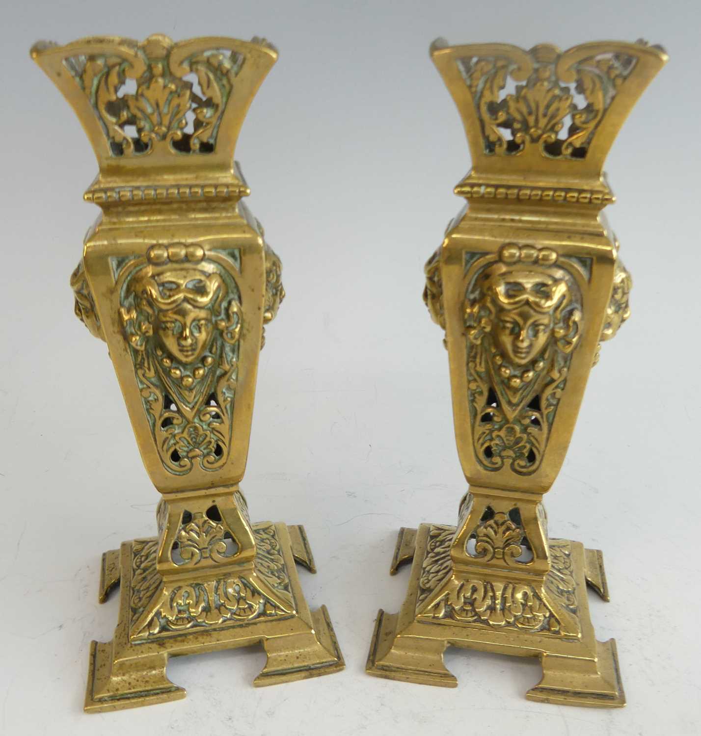 A late 19th century French cast and gilt brass three-piece clock garniture, comprising; clock of - Image 5 of 6