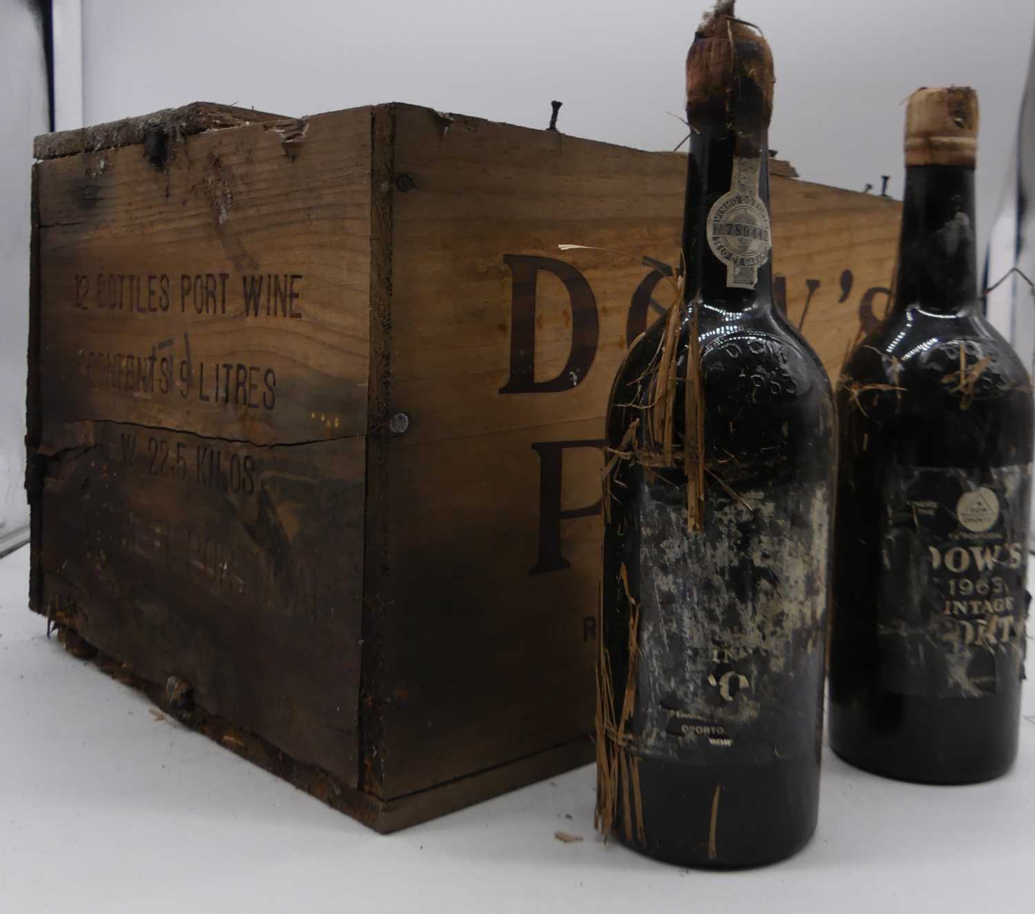 Dow's vintage port, 1963, eight bottles (OWC)