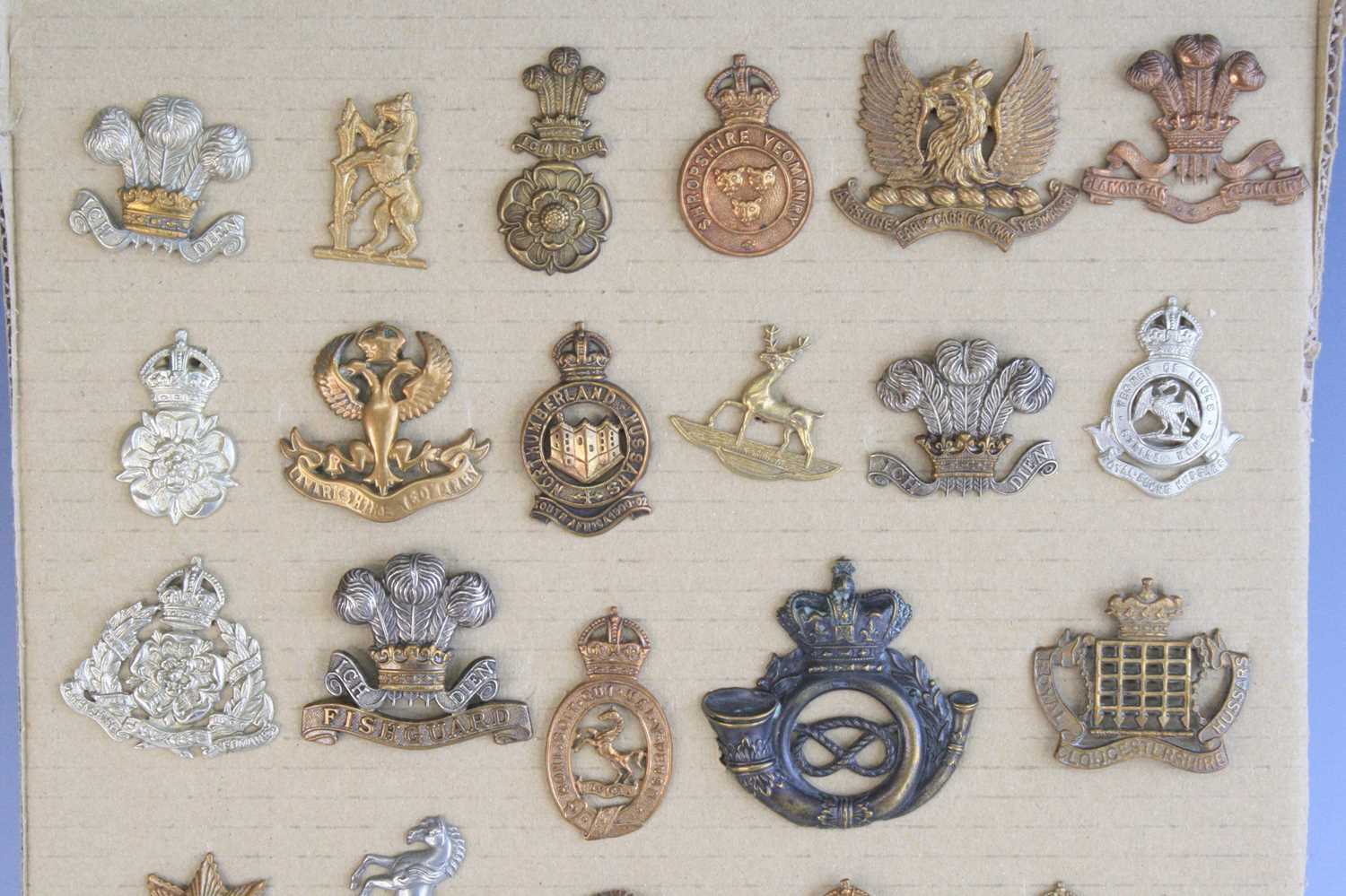 A collection of Yeomanry and other Regimental cap badges and shoulder titles, to include Ayrshire - Image 6 of 7