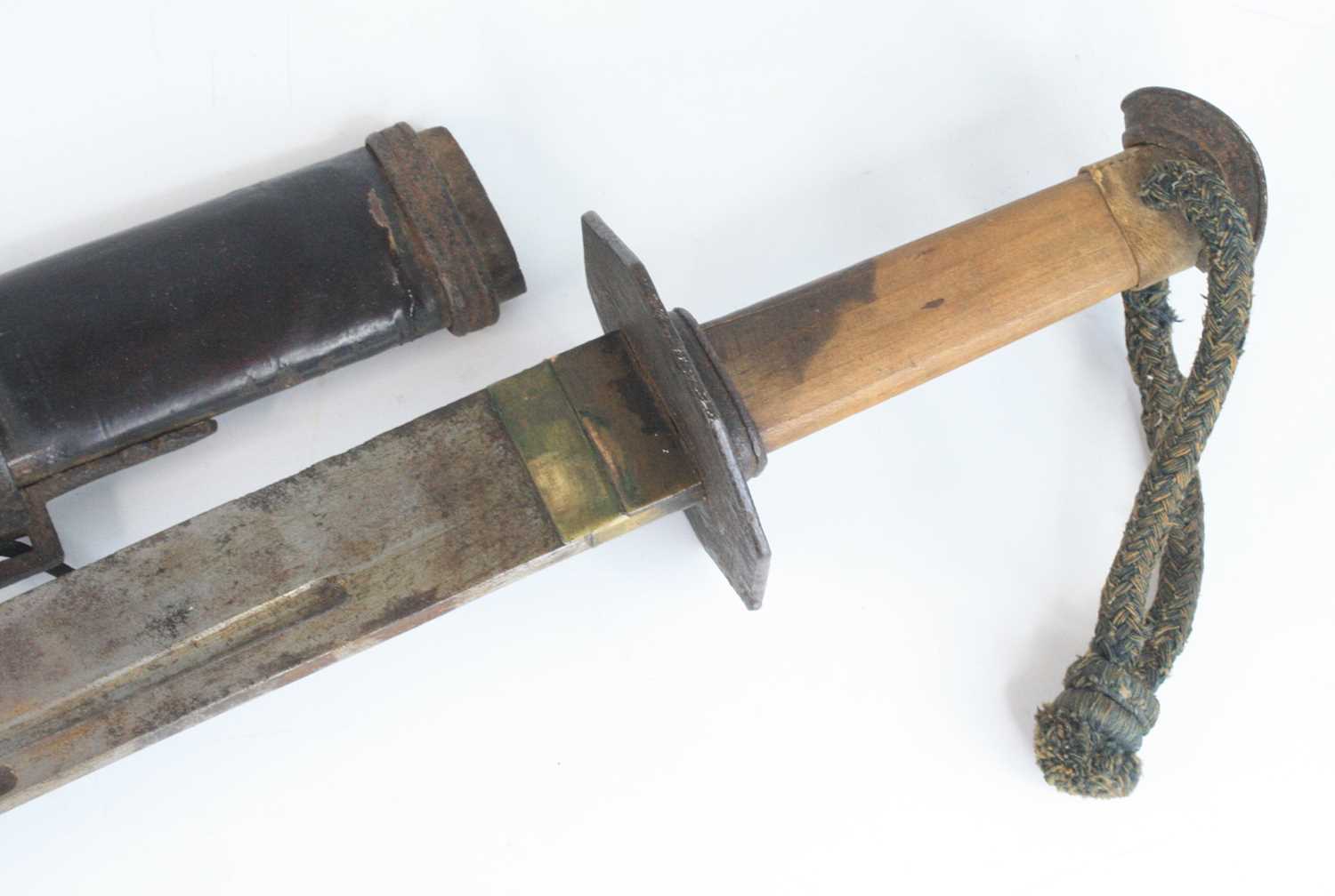 A Chinese Boxer Rebellion period sword, having a 71cm slightly curved single edged blade with two - Image 2 of 9