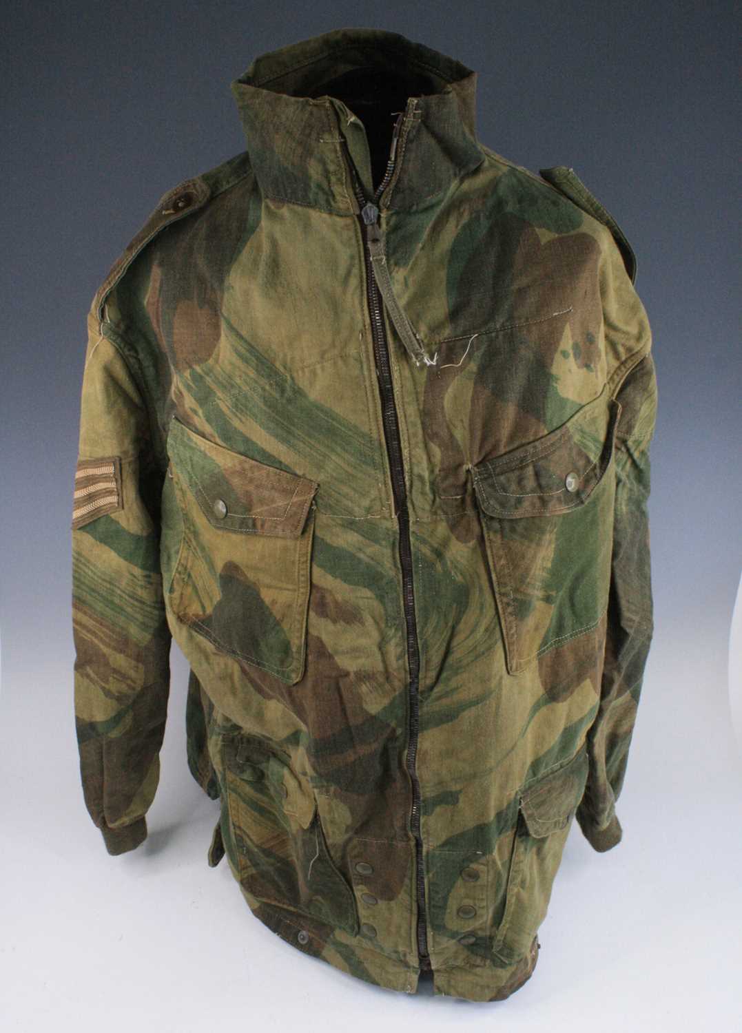 A WW II British Airborne Troops 1st pattern Denison smock, full zip front having four pockets with