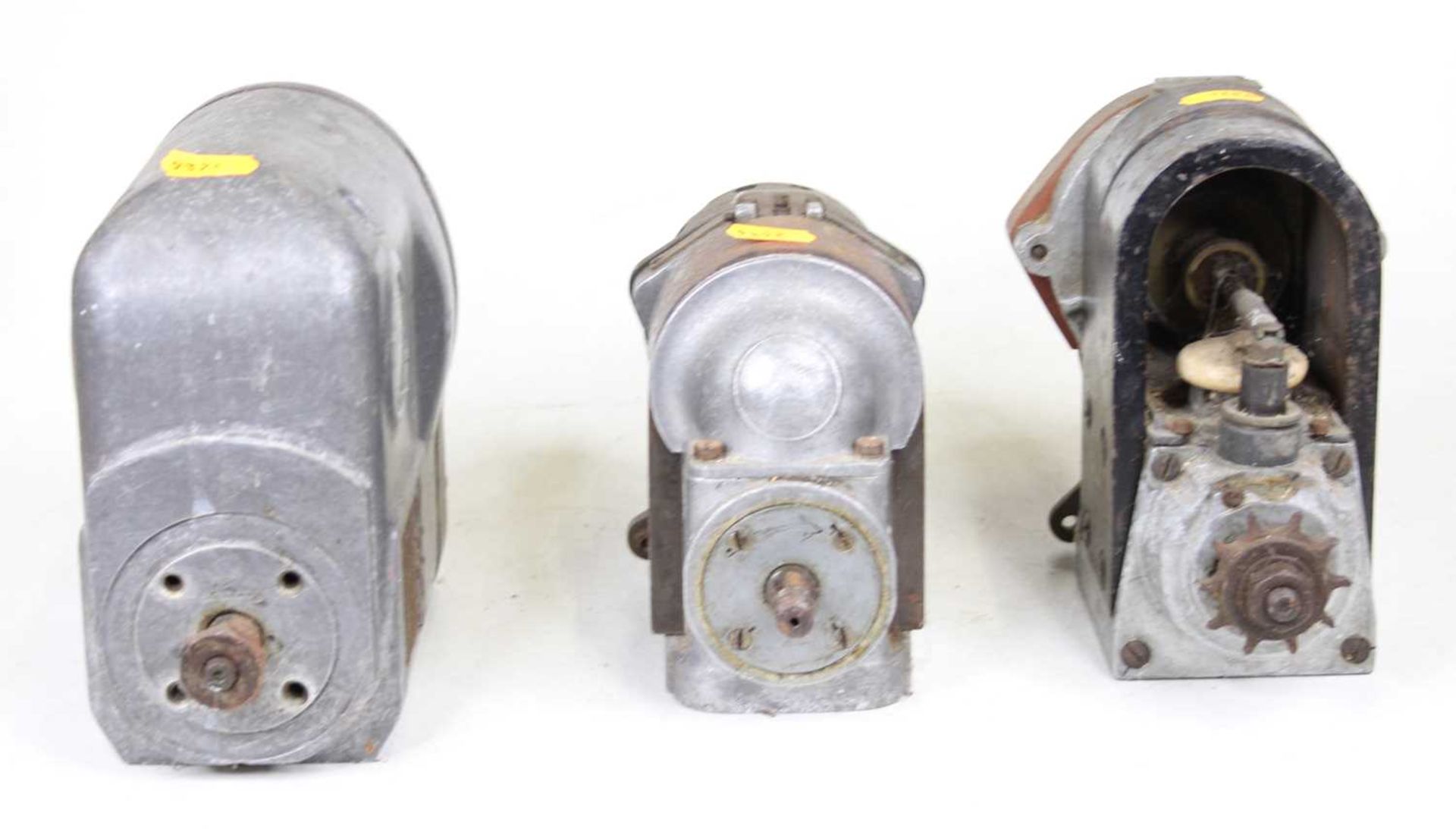 An American Bosch pre-war magneto, together with two others (3)