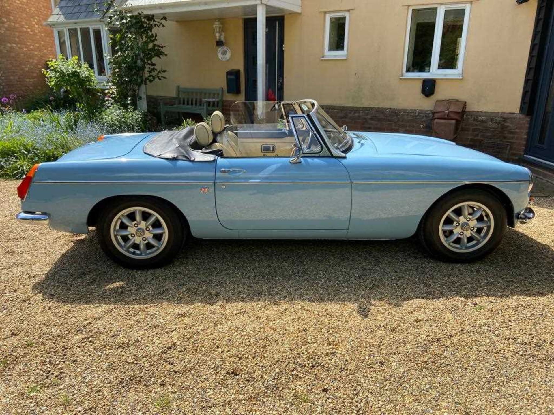 A 1971 MGB Roadster 1798cc Registration MVL 999J Chassis No. GHNS238488G Engine No. RS64827 Odometer - Image 3 of 20
