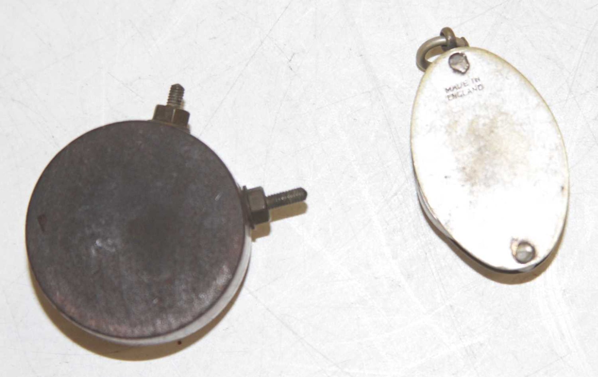 A miniature pocket compass, with inset loup, together with a miniature dashboard(?) compass (2) - Image 4 of 4