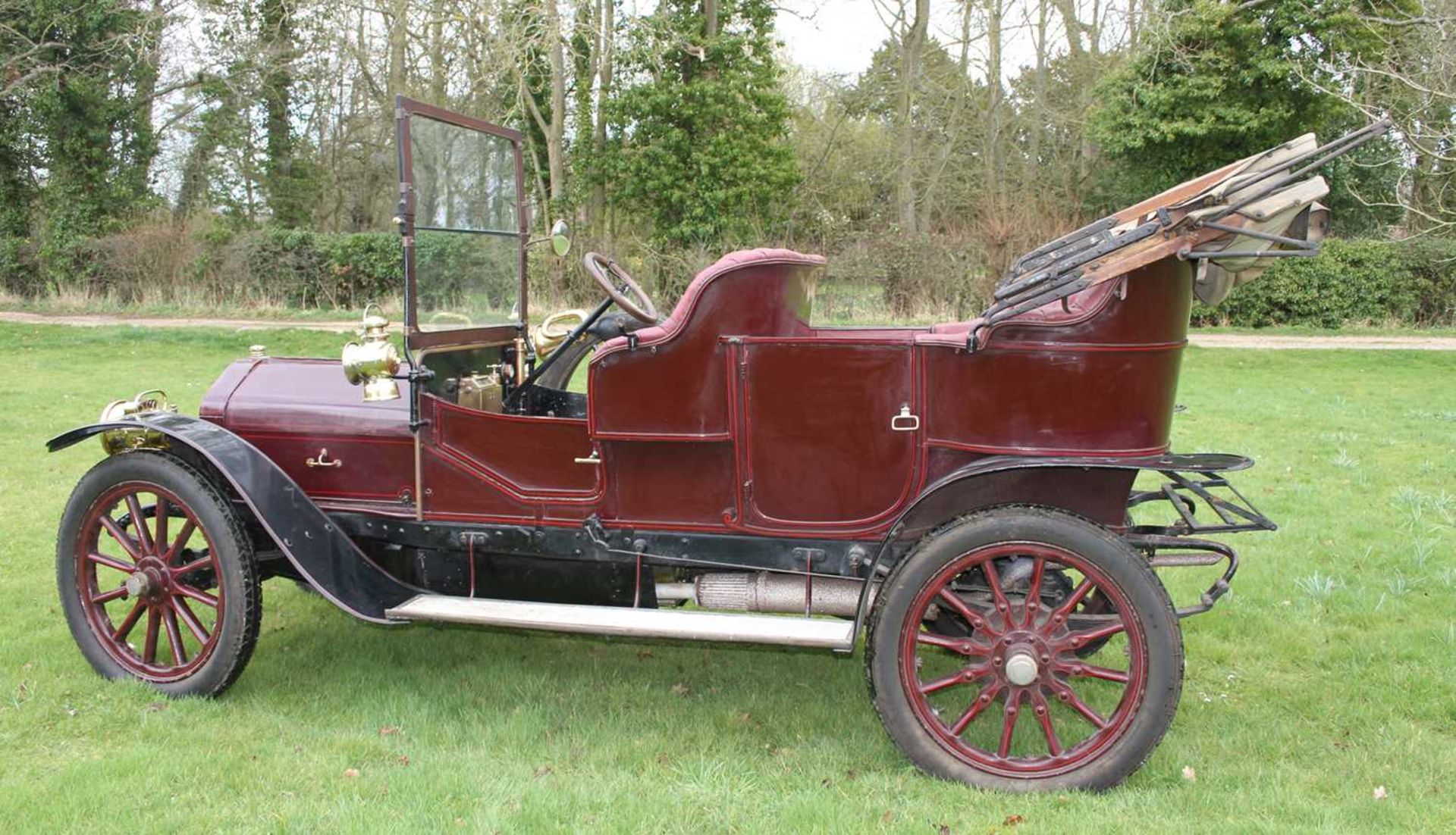 A 1906 Wolesley-Siddeley 15 HP 5 seat tourer Reg No. B200 Chassis No. 1738 Engine No. 18891 The - Image 3 of 20