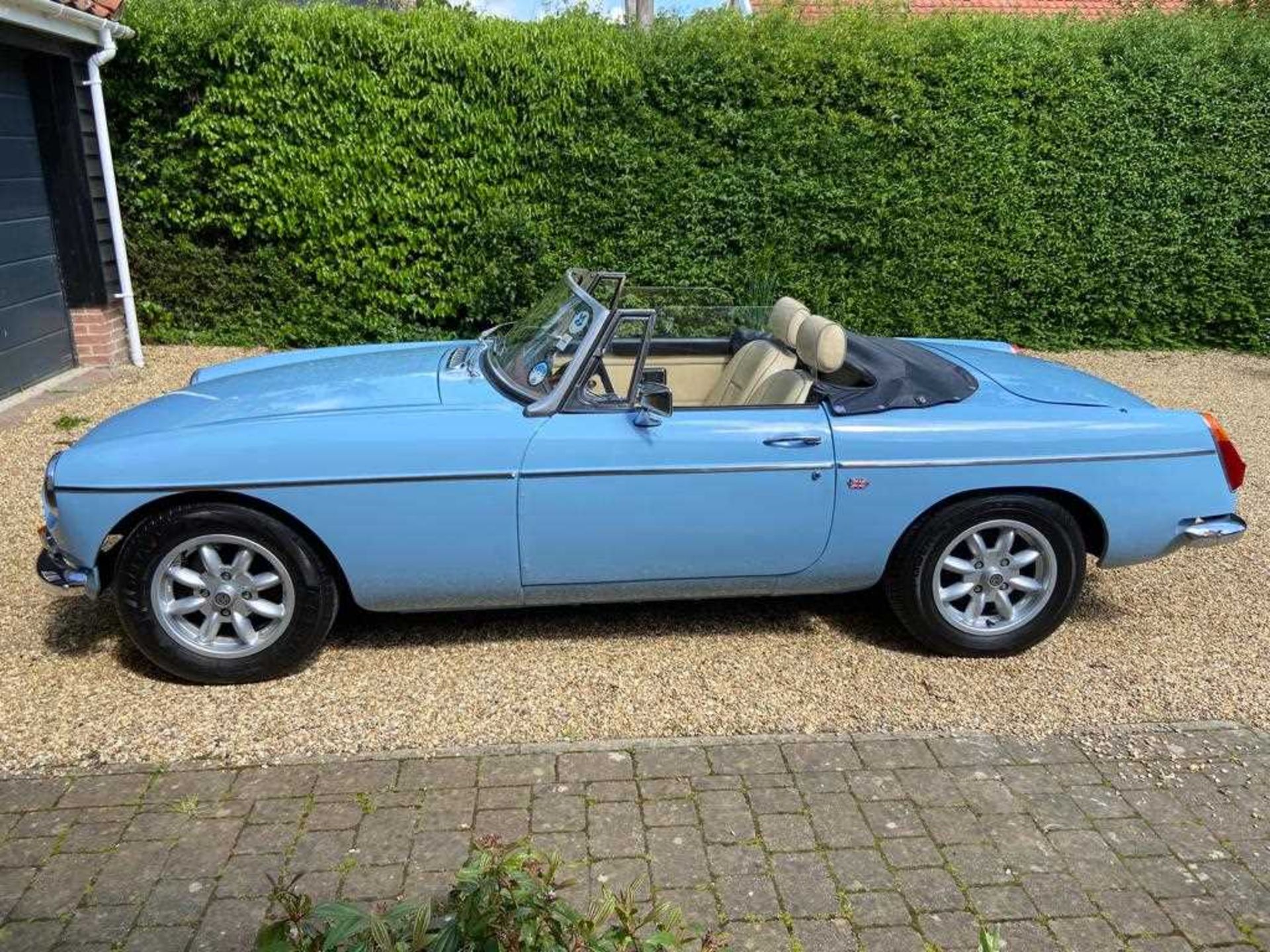A 1971 MGB Roadster 1798cc Registration MVL 999J Chassis No. GHNS238488G Engine No. RS64827 Odometer - Image 6 of 20