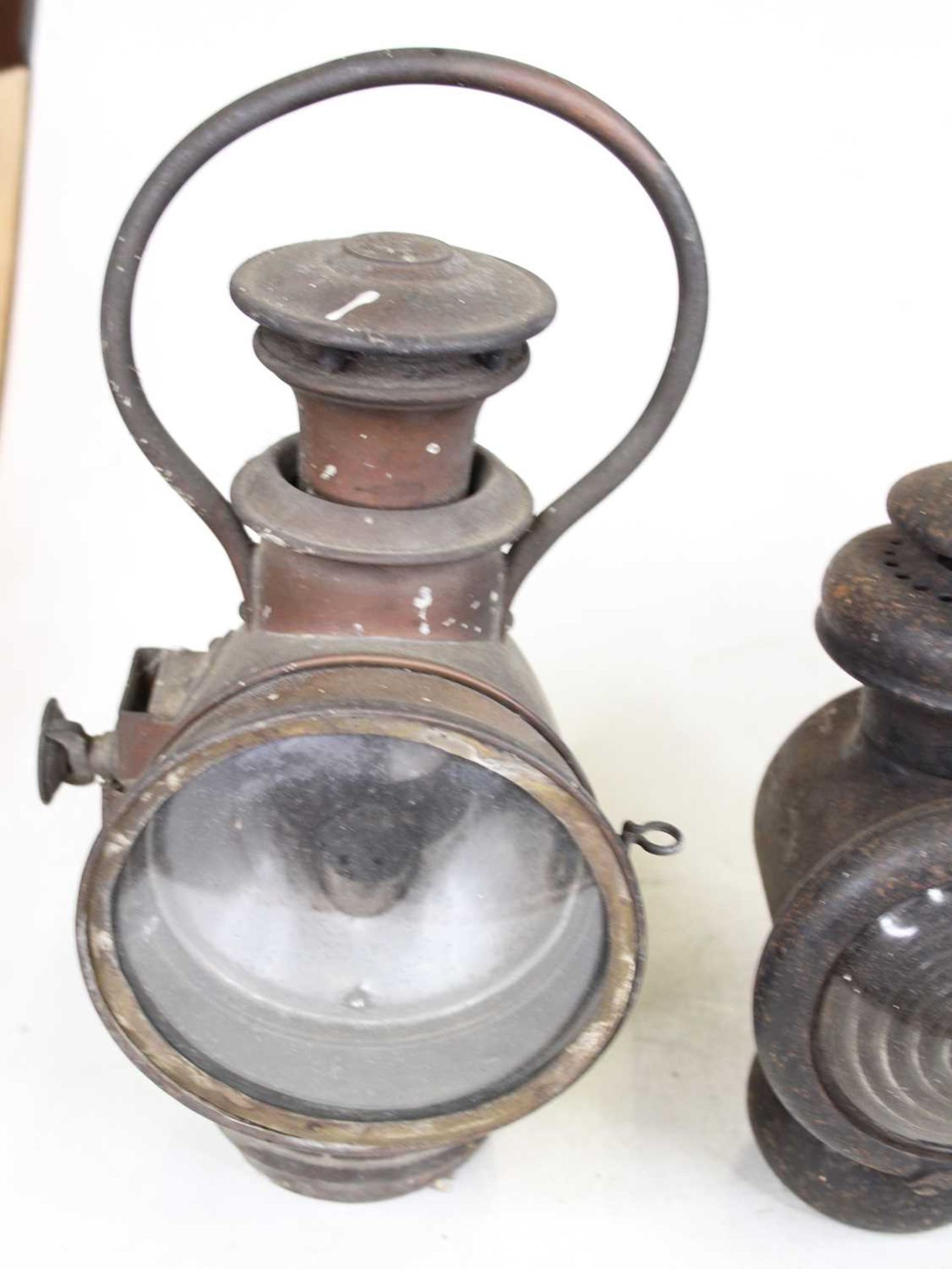 A collection of motoring lanterns, to include Brown Brothers Ltd and Duco (6) - Image 6 of 6