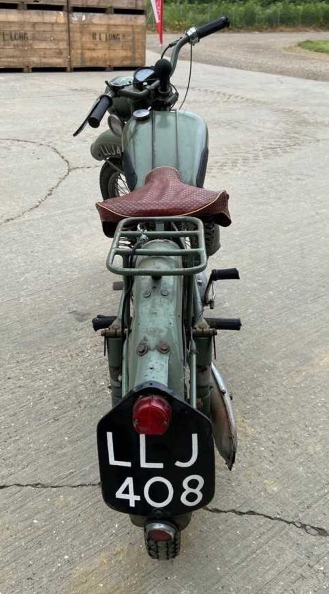 A 1951 BSA 125cc motorcycle Registration No. LLJ 408 in green Chassis No. YD1S-63093 Engine No. - Bild 4 aus 14