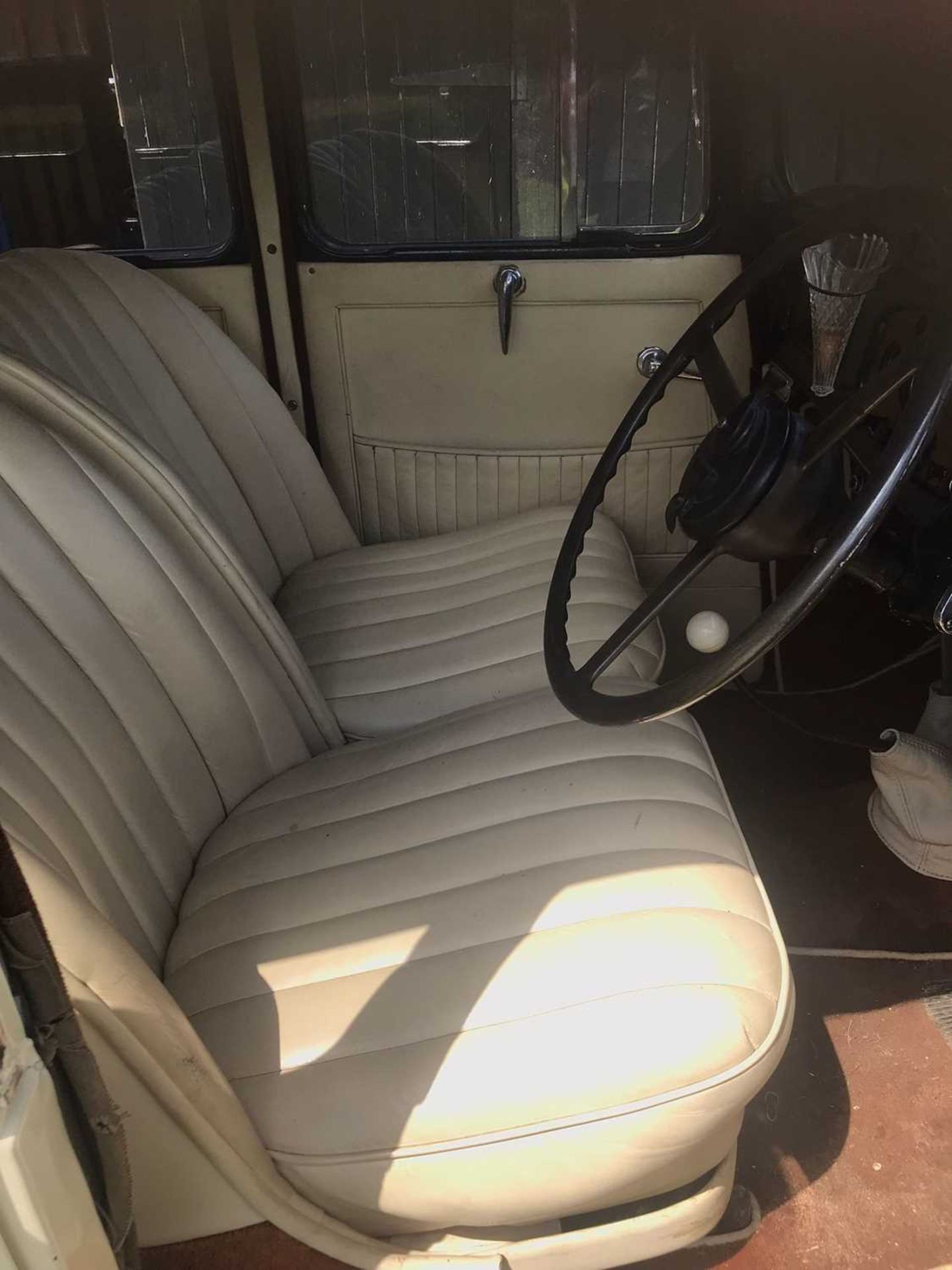 A 1935 Hillman Minx Saloon, Reg No. JN 5414 Chassis No. 42946 Engine No. 43176 This Black/Cream - Image 8 of 8