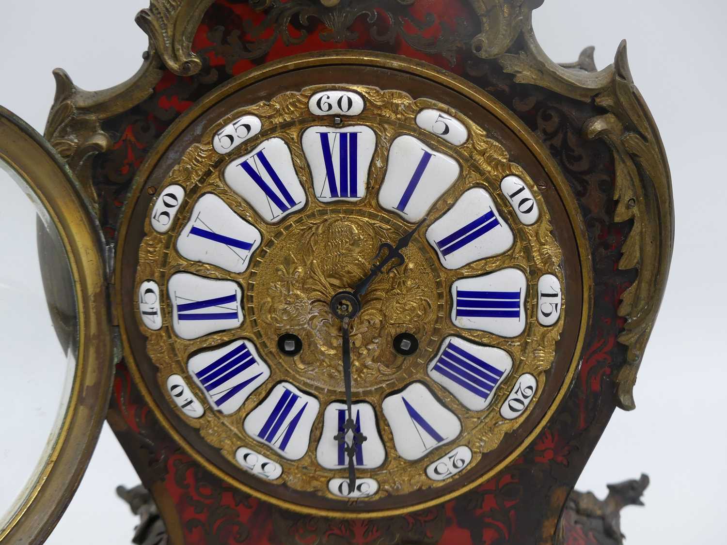 A 19th century French red tortoiseshell and boulle inlaid 8-day mantel clock, having enamelled Roman - Image 2 of 10