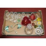 A box of miscellaneous studio glassware, to include a cranberry tinted glass bowl with bubble