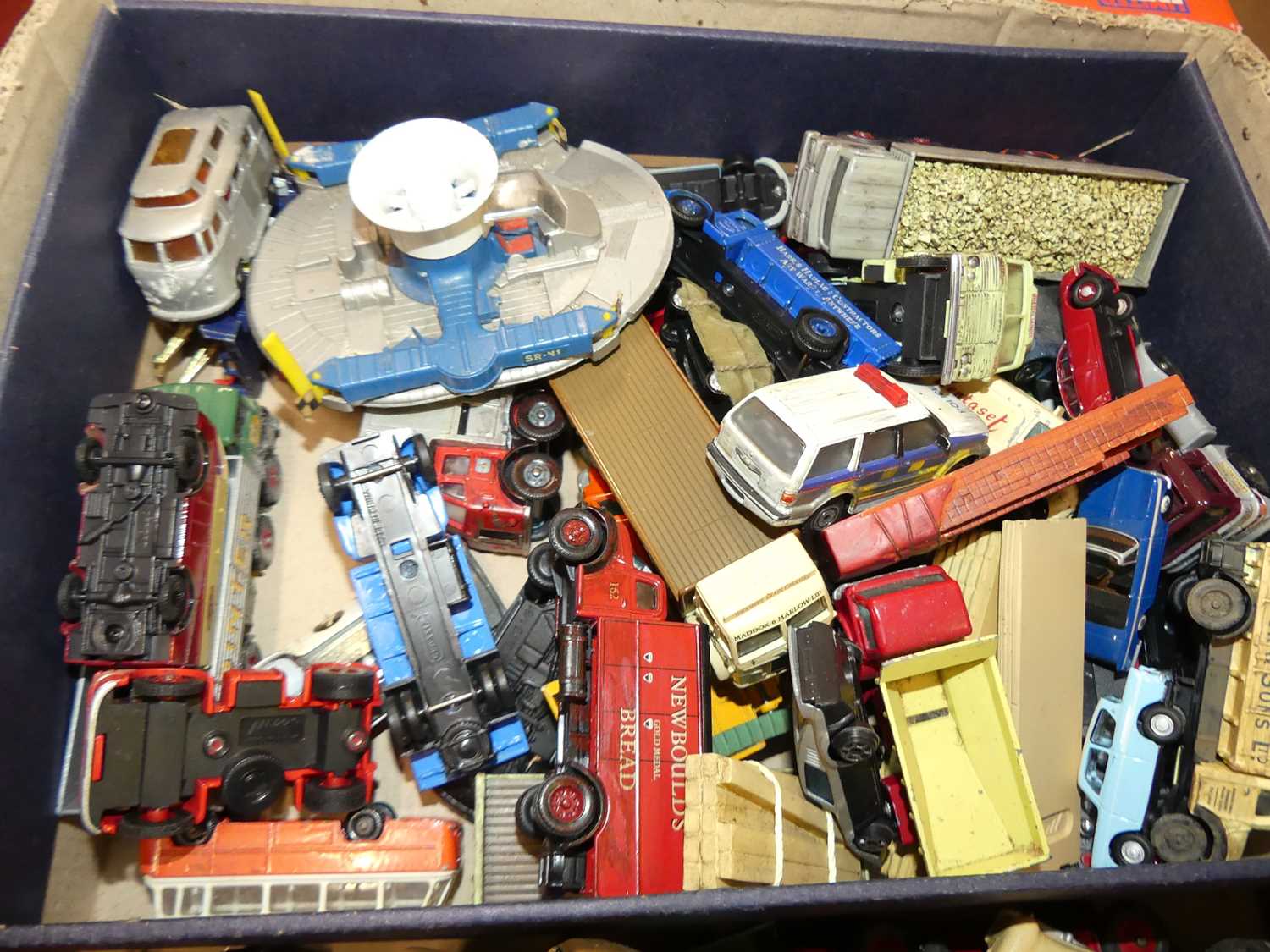 A tray containing a large quantity of mixed boxed and loose diecast, to include Dinky Toys, Corgi - Image 2 of 3