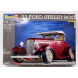 A Revell No. 07492 1/8th scale '32 Ford Street Rod, all parts are in sealed bags, and is sold with