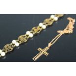 A modern 18ct rose gold finelink neck chain, with cross pendant, 2.9g; together with a Chinese