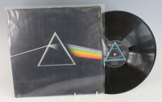 Pink Floyd, Dark Side Of The Moon, Harvest EMI SHVL 804 A - 8 / B - 7, in gate-fold sleeve with