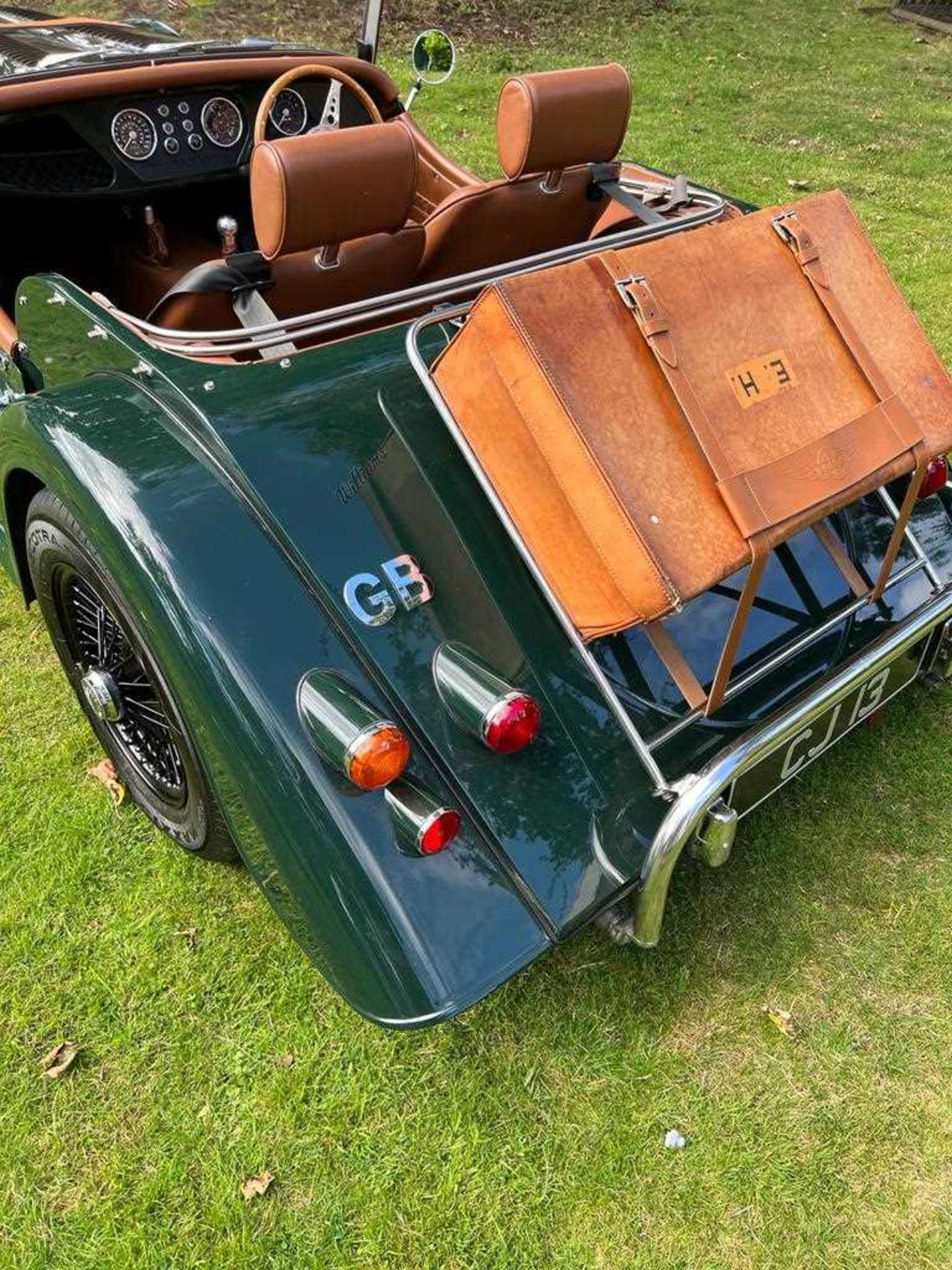 A 2011 Morgan 4/4 W12 V3 two seater Roadster in dark green with tan interior Registration CJ13 ( - Bild 15 aus 24