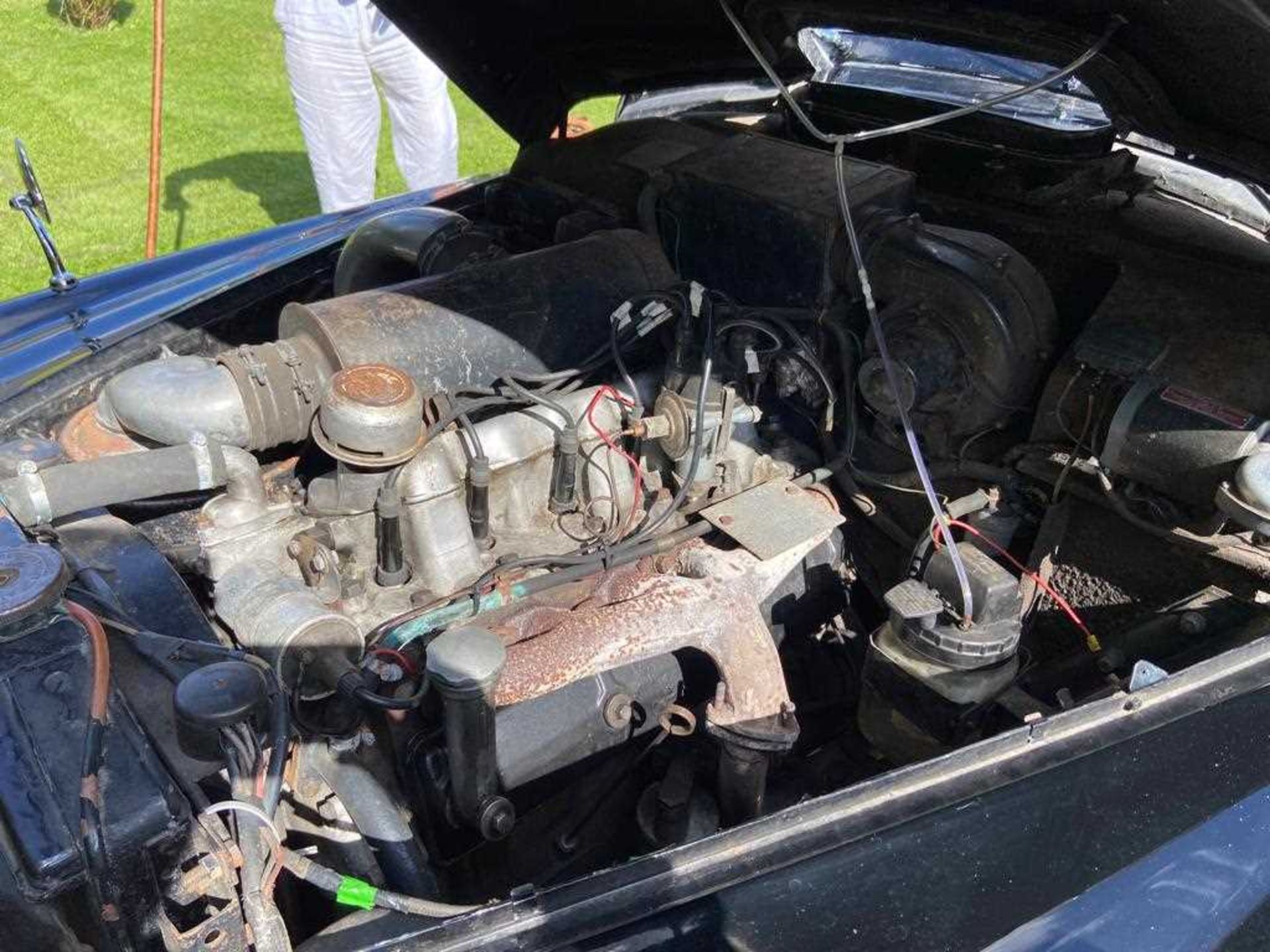 A 1956 Rover 90 four-door saloon in black. Registration No. WYD 541 Odometer 92914 2638cc Chassis - Bild 15 aus 19