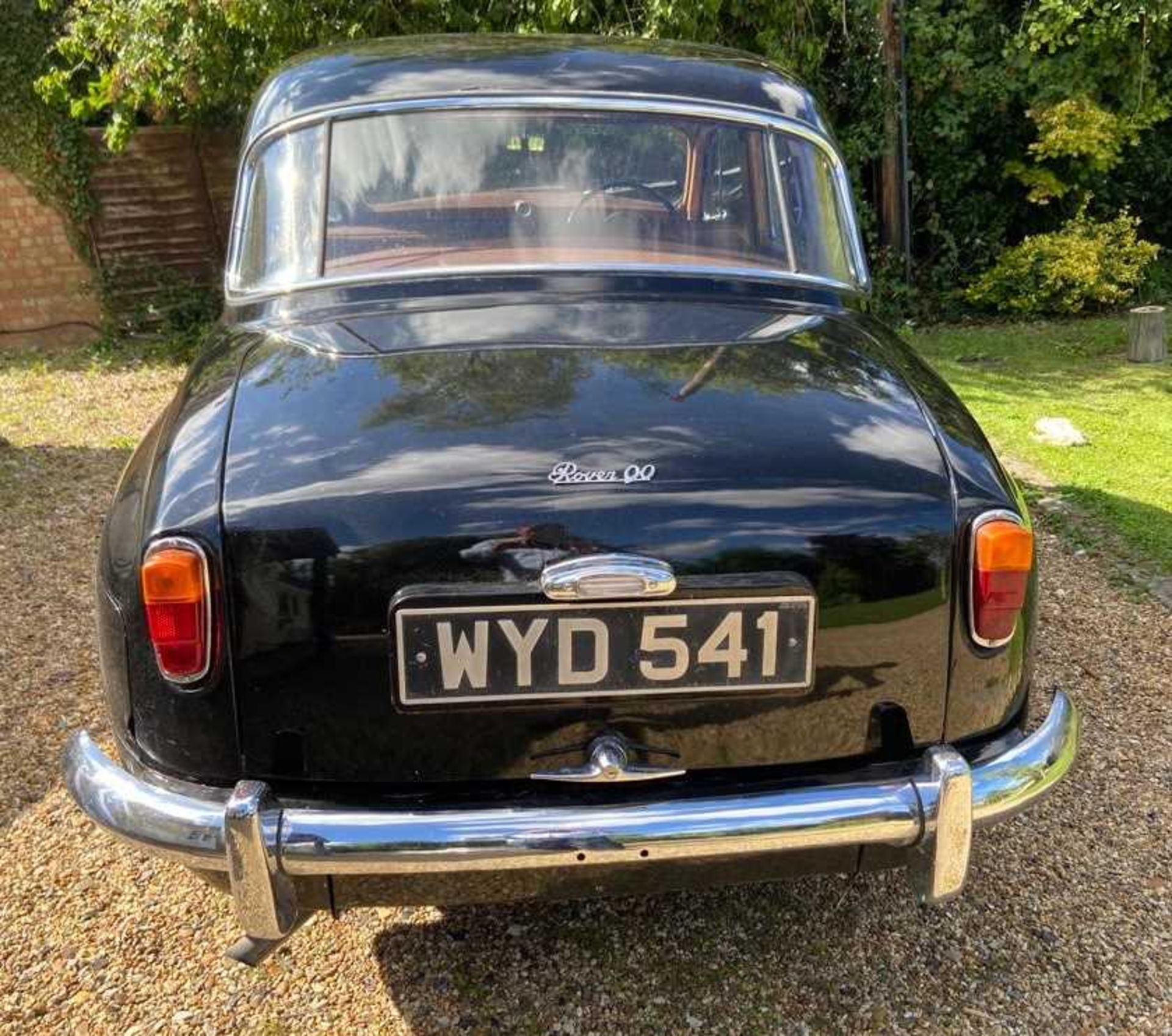 A 1956 Rover 90 four-door saloon in black. Registration No. WYD 541 Odometer 92914 2638cc Chassis - Bild 8 aus 19