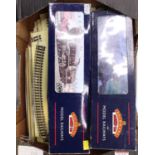 A Bachmann Railways 00 gauge boxed locomotive group to include a J39 No.64960 BR black loco and