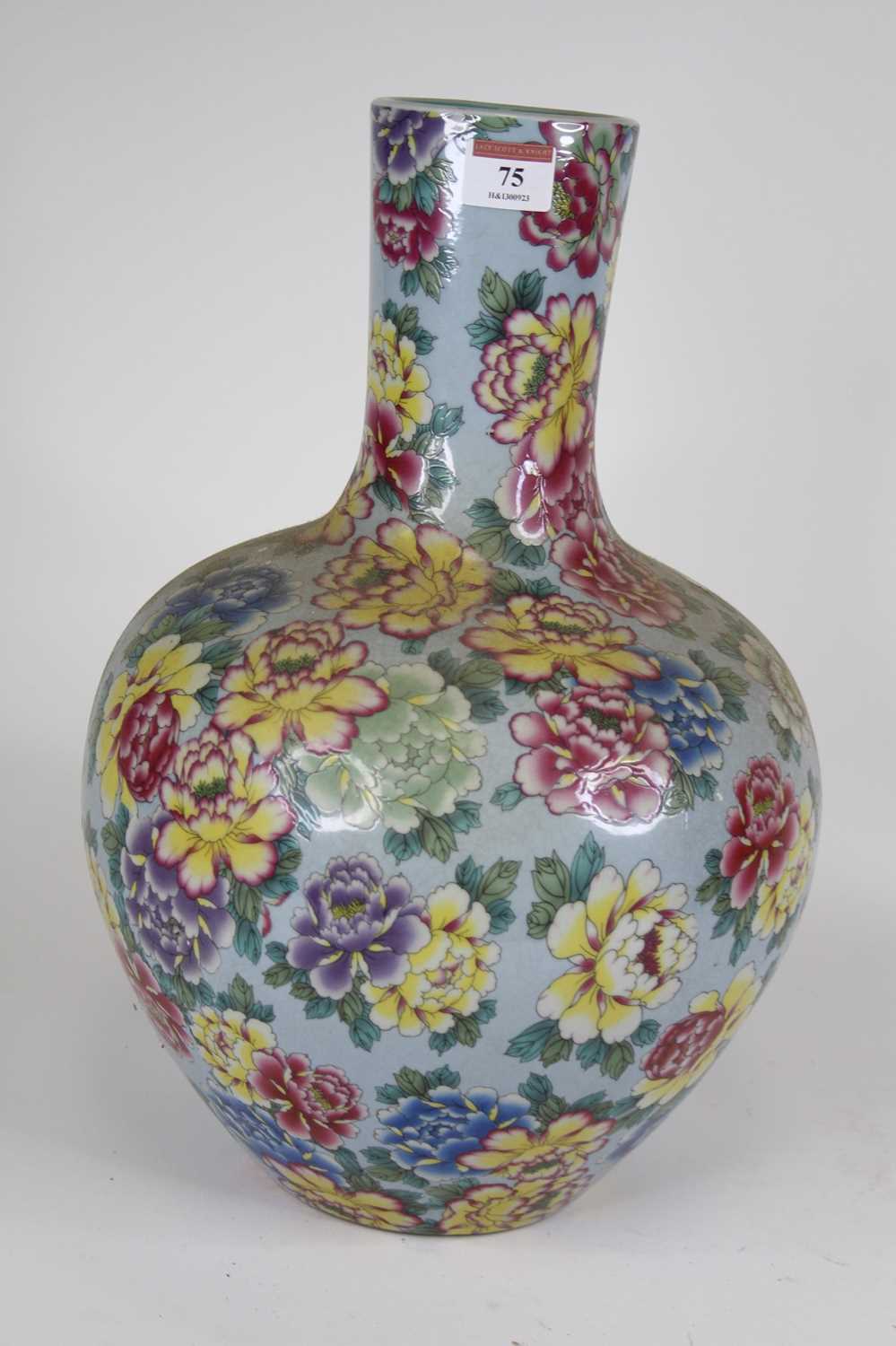 A Chinese porcelain vase, of bulbous form, enamel decorated with chrysanthemums, h.41cm - Image 2 of 3