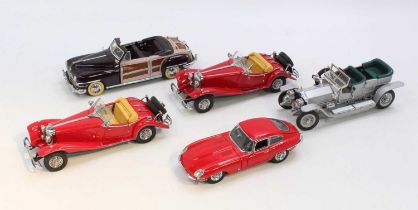 One tray containing a collection of five various Franklin Mint 1/24 scale diecast vehicles to