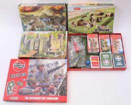 Collection of mixed Airfix items to include Coastal Defence Set, Gun Emplacement Set, Sherwood