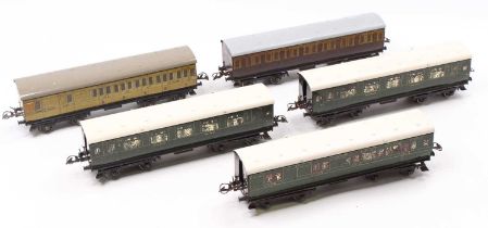 A collection of five Hornby 0 gauge Southern Region and Great Western Railway and teak rolling stock