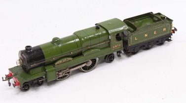 1936-41 Hornby 0-gauge E320 20v AC 4-4-2 electric loco & tender LNER darker green 4472 ‘Flying