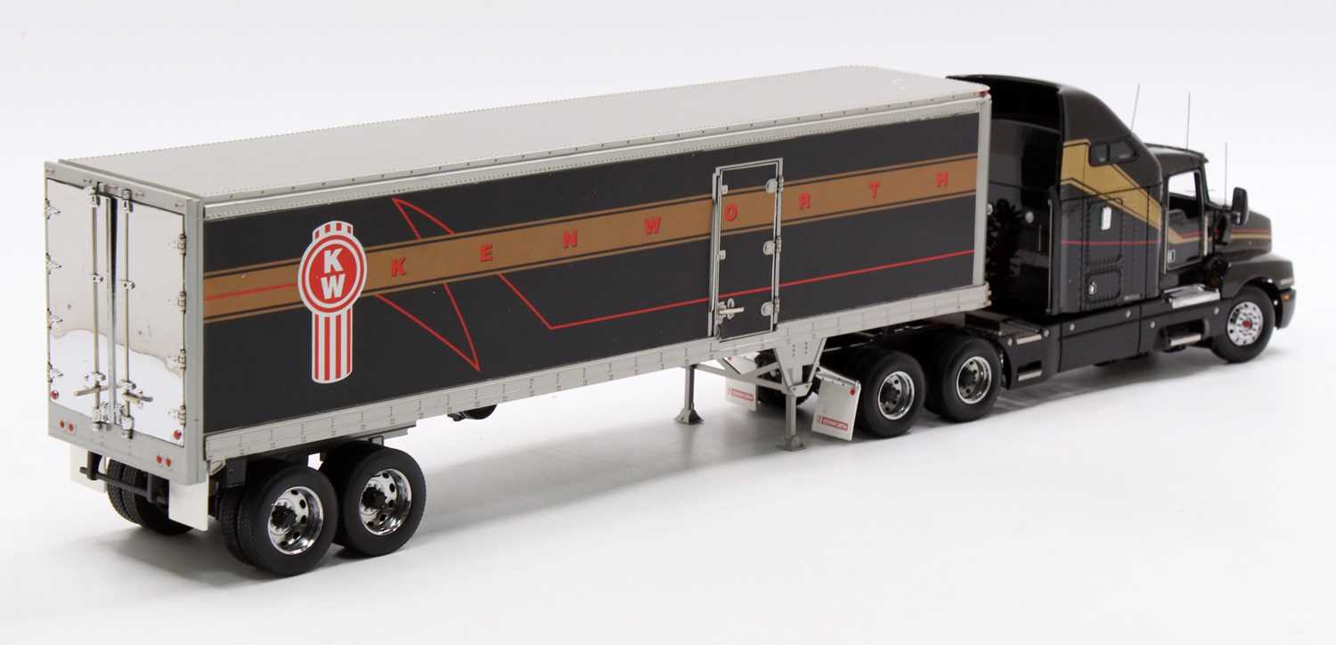 Franklin Mint Precision Models 1/32nd scale diecast model of a 1997 Kenworth T600 Aerocab and Box - Image 3 of 4