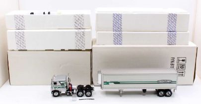 Franklin Mint Precision Models 1/32nd scale diecast model of a 1979 Freightliner Tractor Unit
