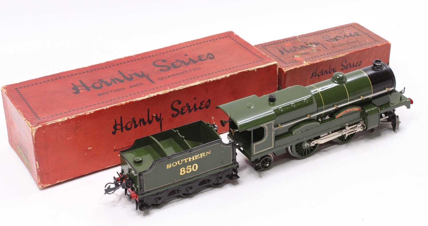 1933-6 Hornby 3C clockwork 4-4-2 loco & tender ‘Lord Nelson’ Southern 850. Black smokebox, 3 - Bild 2 aus 3