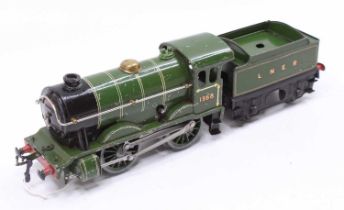 1936-41 No.1 Special Hornby clockwork loco & tender, LNER No.1368, darker green. Wheels appear sound