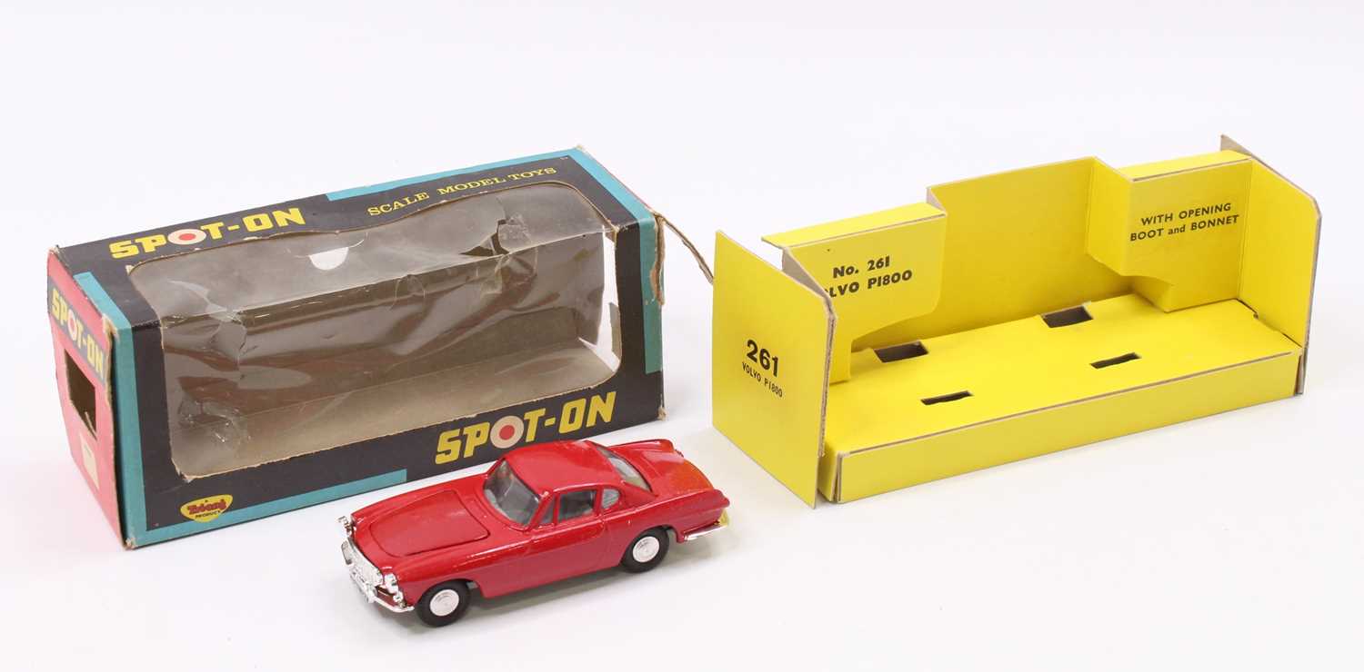 Spot On Models by Triang No.261 Volvo P1800, comprising of red body with grey interior, housed in
