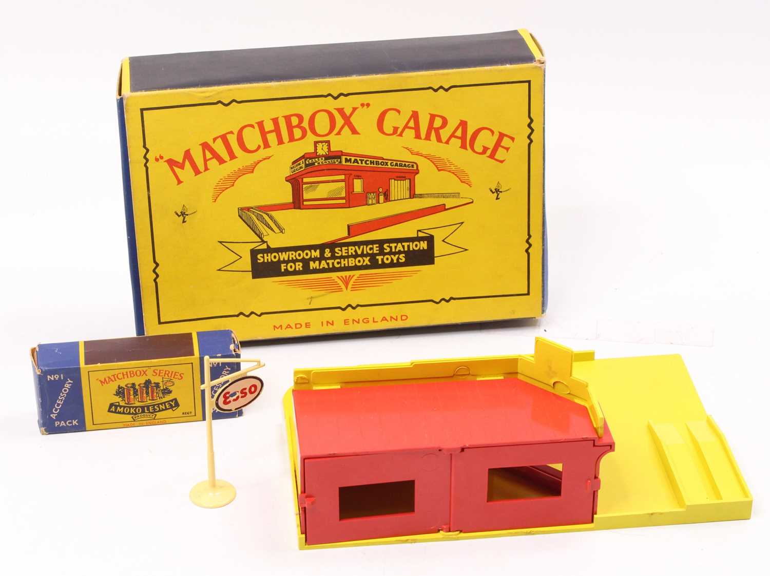 A Matchbox Lesney MG1 Garage, Showroom & Service Station for Matchbox Toys comprising a yellow and - Image 2 of 2