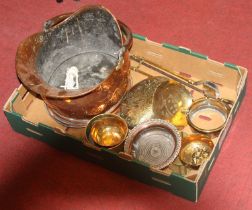 A box of miscellaneous metalware, to include a copper bottle coaster, copper helmet shaped coal