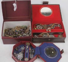 A collection of costume jewellery, to include a gilt metal polished jet(?) and seed pearl set