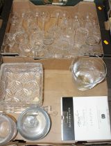 Two boxes of miscellaneous glassware, to include a pair of Dartington Tony Laithwaite Signature