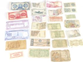 Great Britain and World, A small collection of various world banknotes to include China 10 Yuan