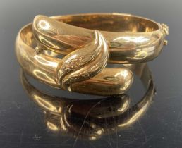 A 14ct gold filled hinge bangle, dia. 6.8cm
