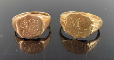 A 9ct gold gent's signet ring, size S, together with one other size N, gross weight 9.8g (2)