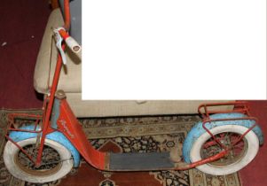 A 1960s Trusty Manufacturing Company of London Pavemaster child's painted metal scooter (tyres