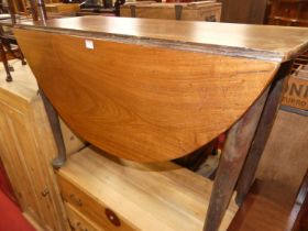 A George III mahogany drop leaf pad foot dining table, width 106cm