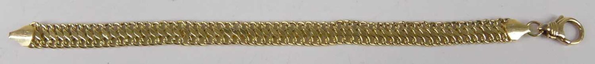 A continental 14ct gold flat curblink bracelet, stamped 585, 6.6g, 17cm