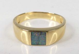 A 14 ct gold and opal set gent's signet ring 5.7g size y/z.