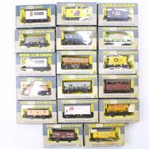 Seventeen Wrenn 4-wheel wagons, a wide variety, all boxed (NM) (BVG-E)