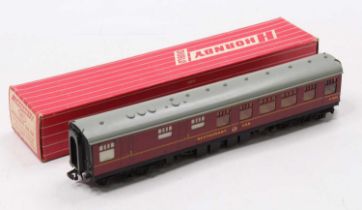 4071 Hornby-Dublo Restaurant car BR maroon. A fine example without any corrosion. (NM) (BE)