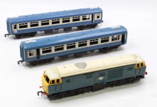 Russian made ‘Big-Big’ 0-gauge loco & coaches: Hymek style BR blue with yellow ends loco with two BR