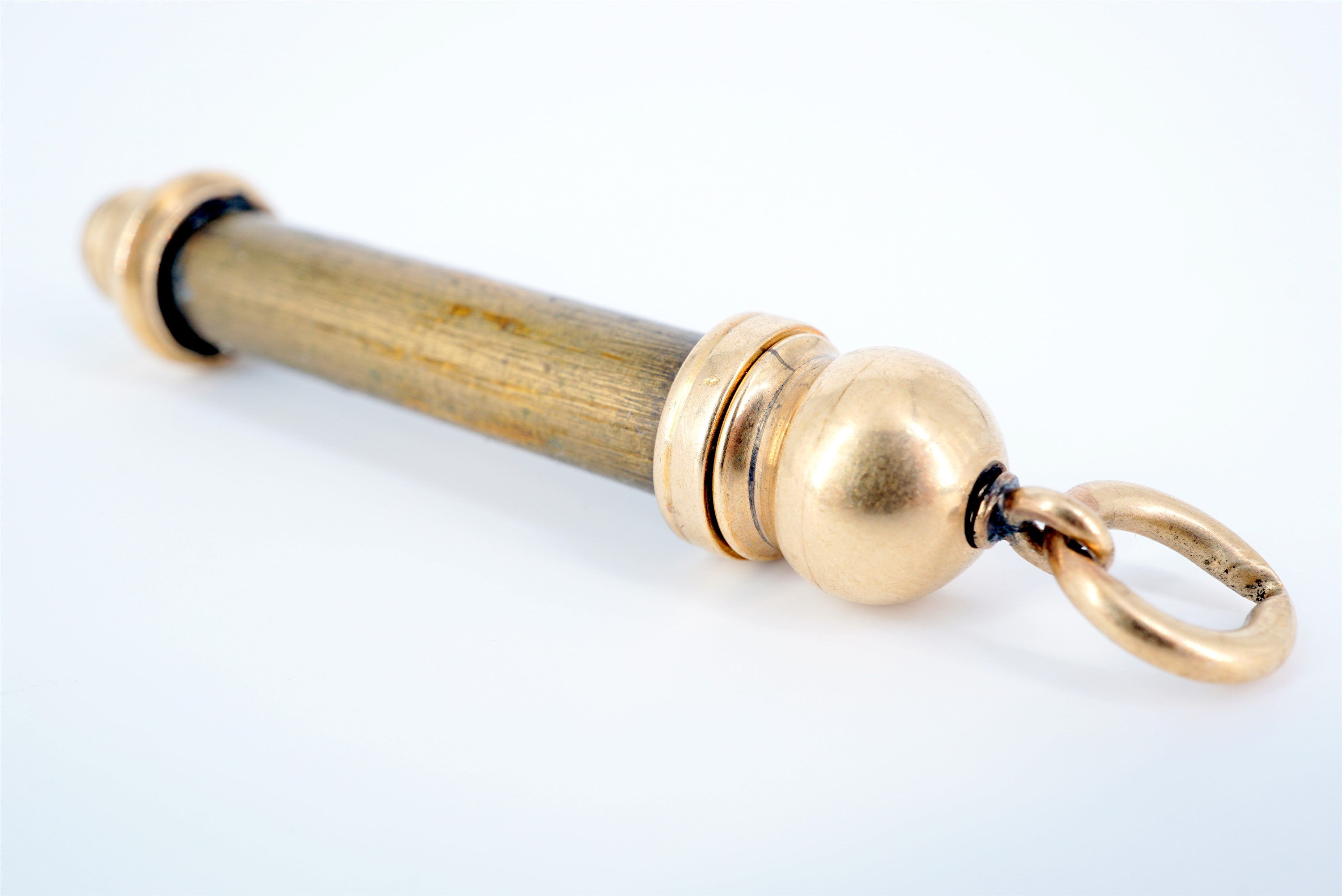 An early 20th Century Sampson Mordan and Co yellow metal propelling fob pencil, bearing maker's name - Image 2 of 4